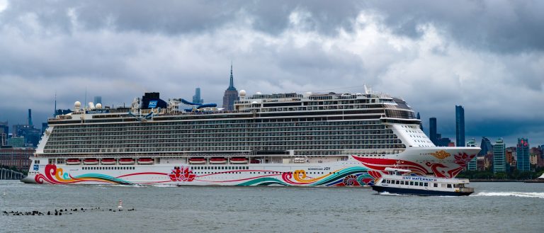 Crucero en Nueva York · Crucero Más Grande del Mundo