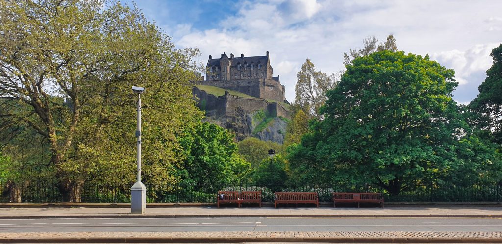 Castillo en Edimburgo · Escocia y su magia